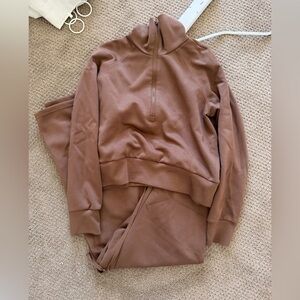 Amazon Brown Women's Sweatshirt & Jogger Set